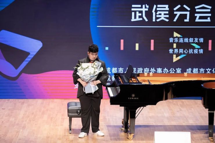 活动报道 | “科技助力，跨越时空”，小鹿纯子携手刘明康共享中日音乐盛宴